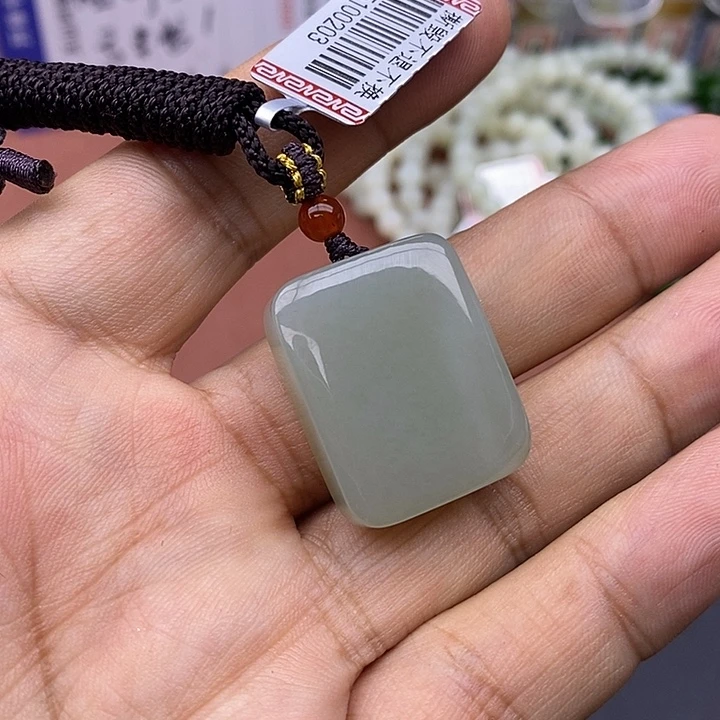 依***然和田玉未镶嵌吊坠(不含链)