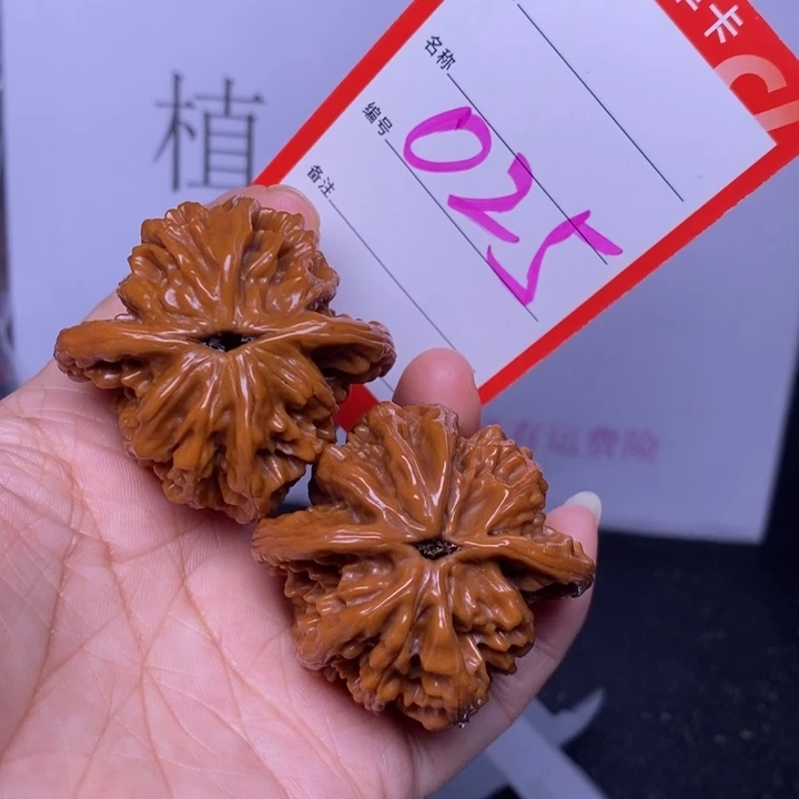 把件文玩核桃枕***?025，44虎头