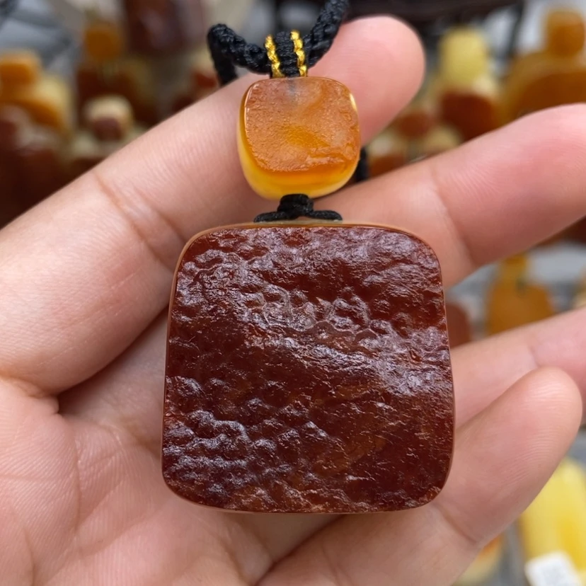 【闪购商品】琥珀颈饰未镶嵌
