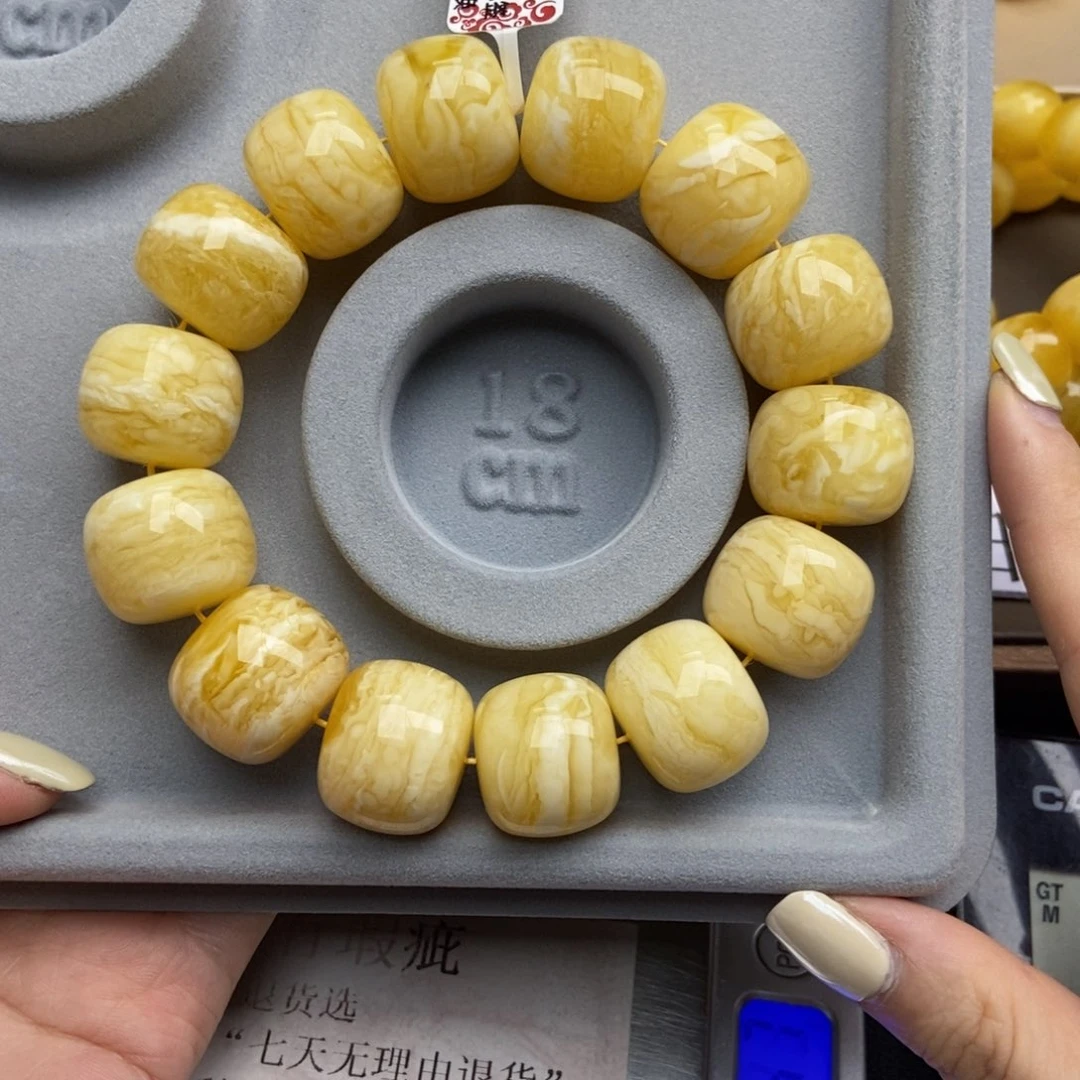 琥珀未镶嵌珠宝奇石45