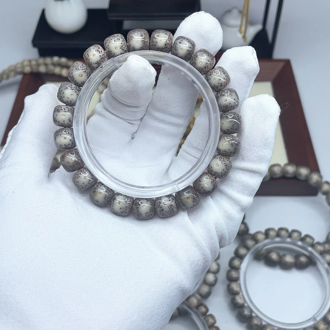 手串星月菩提10×9黑冰大眼睛B05