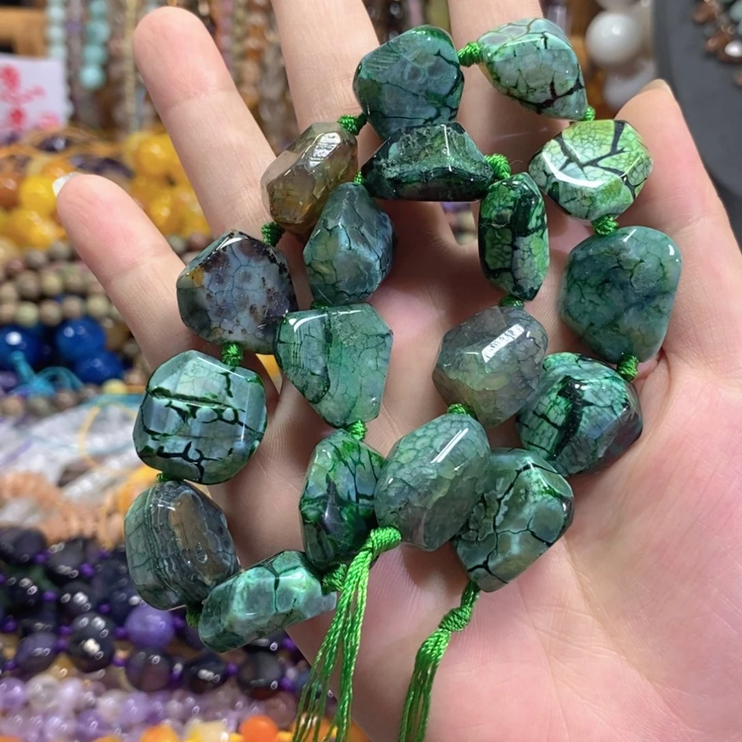 未镶嵌玛瑙/玉髓珠宝半成品绿龙纹玛瑙一条卡21mm