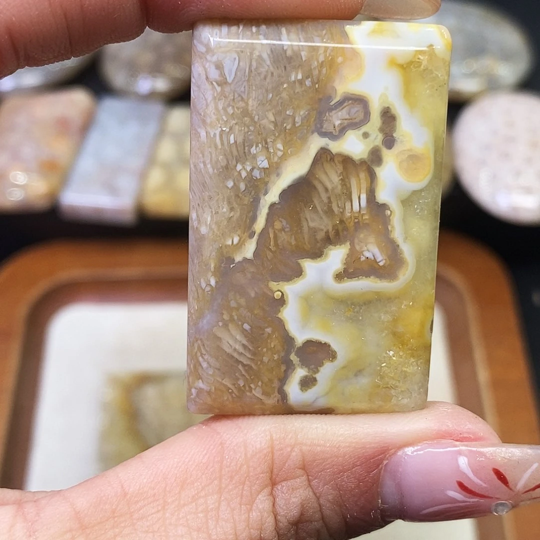 硅化玉颈饰合金?***姐