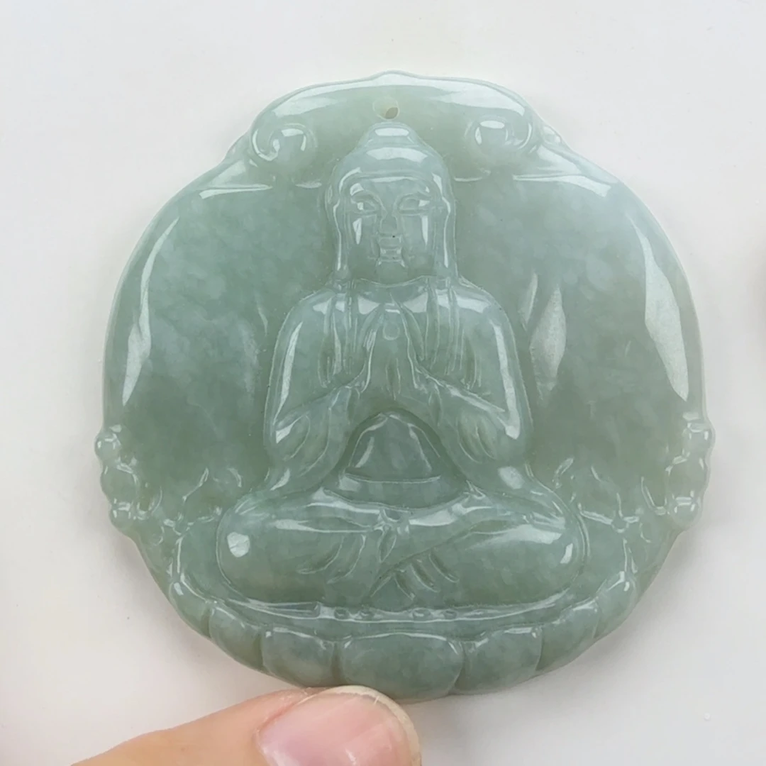 翡翠挂件未镶嵌翡翠