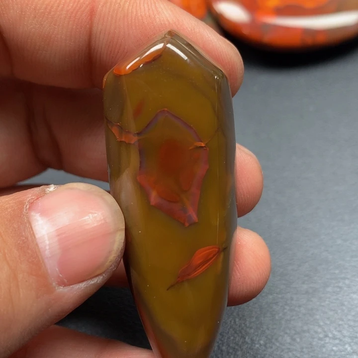 玛瑙/玉髓颈饰未镶嵌维*