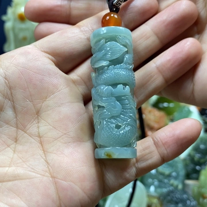 未镶嵌蛇纹石玉珠宝奇石