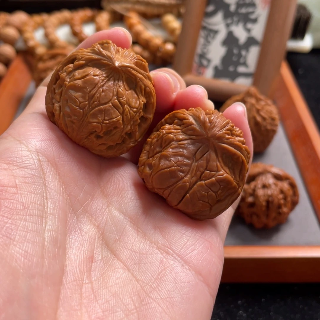 文玩核桃吊坠虎头蛇34全品