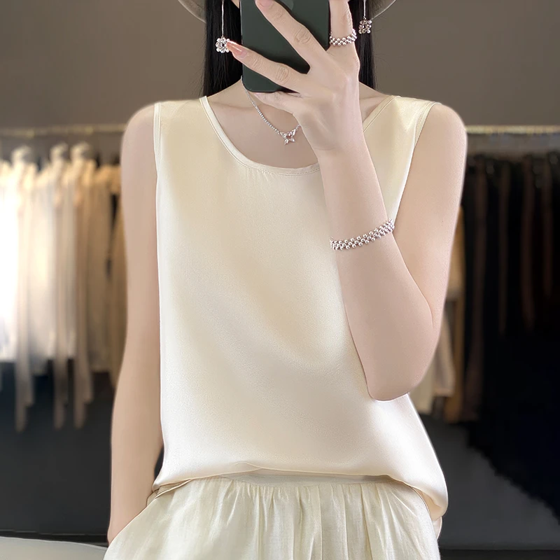 纯色圆领吊带背心女打底气质显瘦夏季时尚宽松外穿内搭缎面