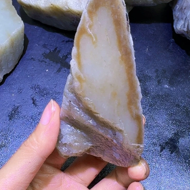 和田玉未镶嵌珠宝半成品