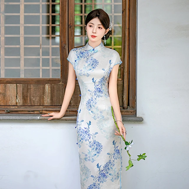 改良青花瓷旗袍2025新款年轻款少女绝美新中式日常可穿民国风女装