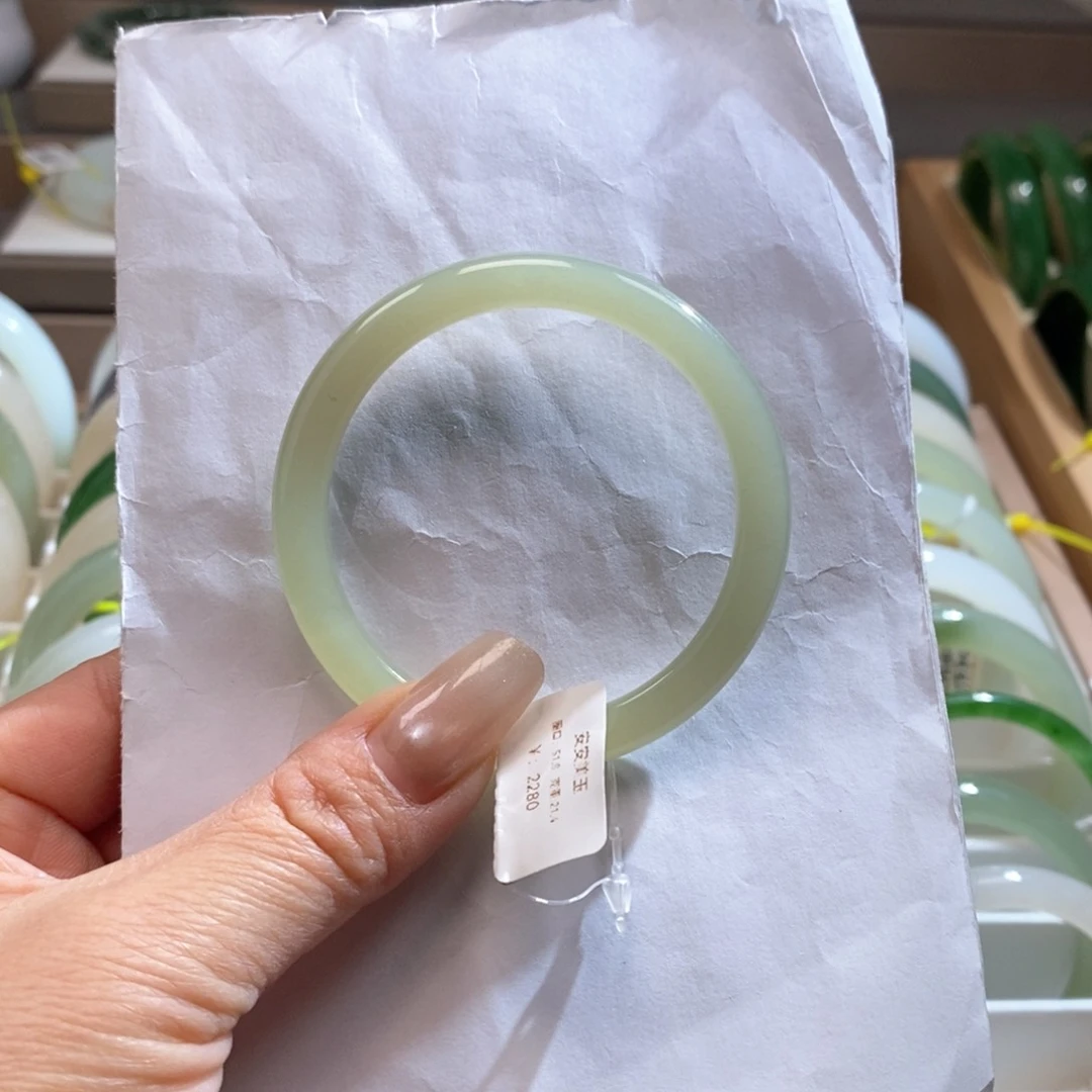 和田玉手镯未镶嵌晴水美人条51.52