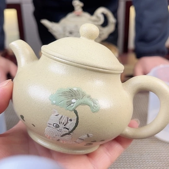 紫砂茶壶今天的小伙伴