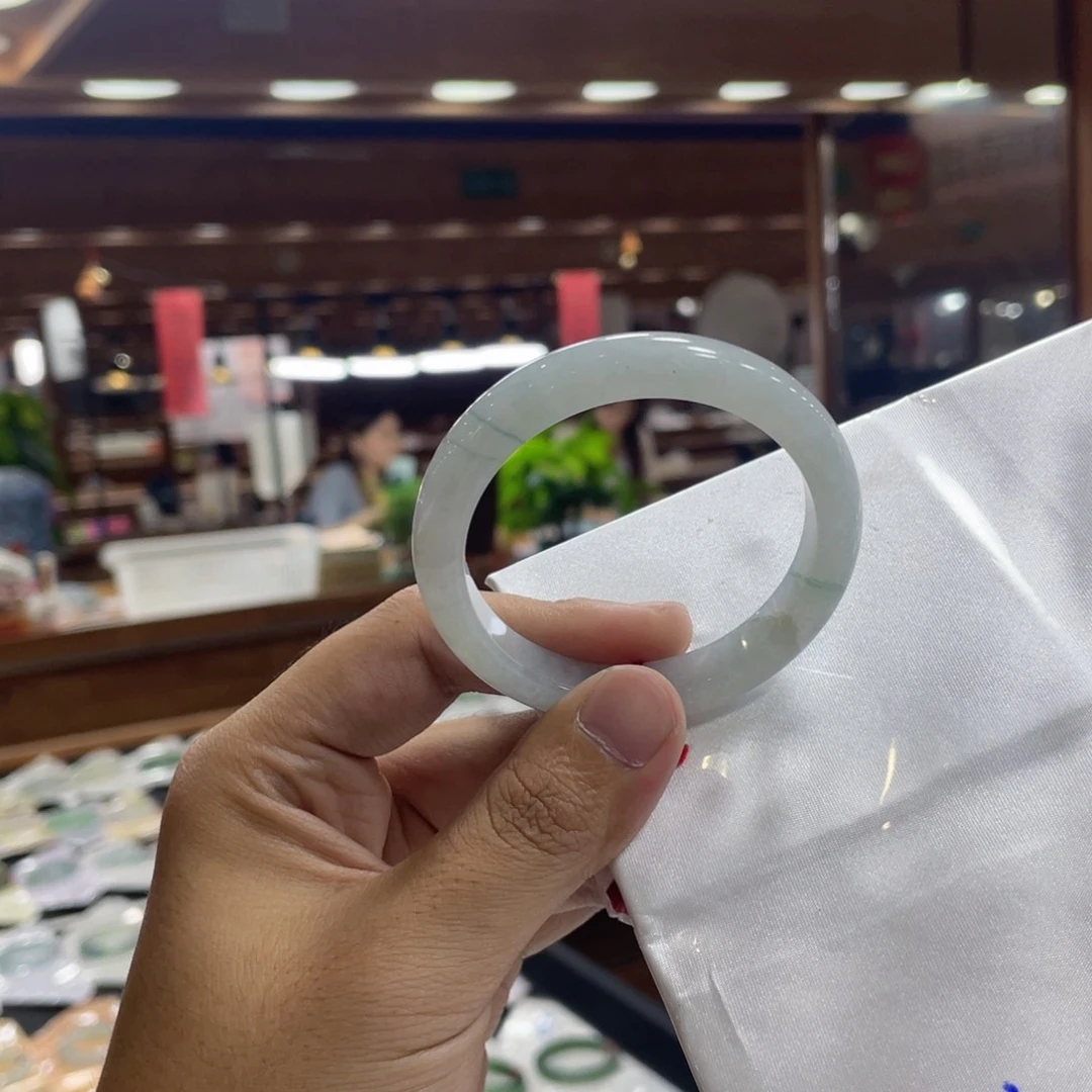 【闪购商品】未镶嵌手镯翡翠