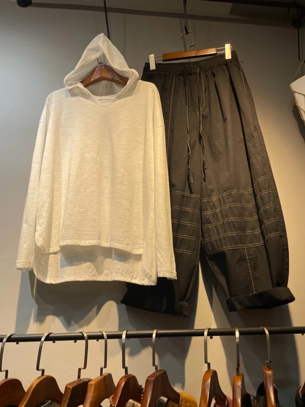 早秋新款大气文艺小众气质百搭帽上衣