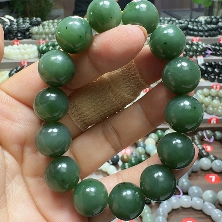未镶嵌手链和田玉（碧玉）卡15