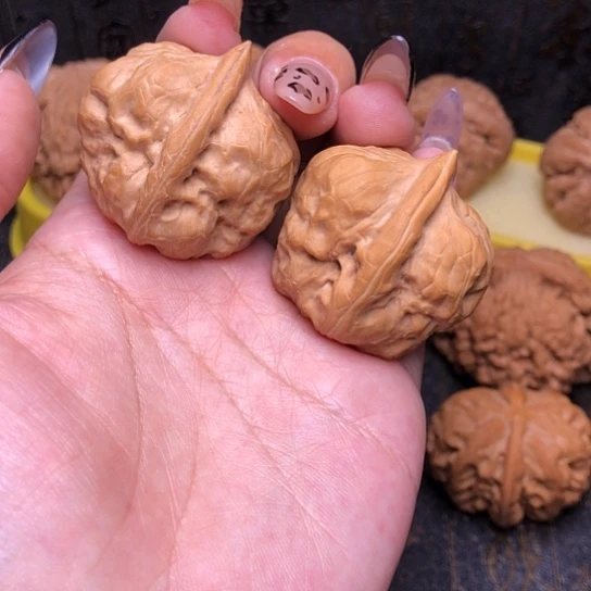 文玩核桃吊坠36全品古蟾