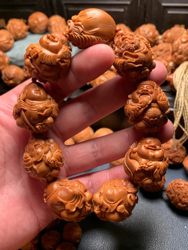 群仙汇 橄榄核雕 马跃辉本工