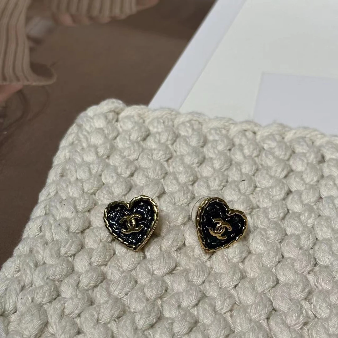 95新 Chanel/香奈儿 24P 蓝色珐琅爱心双C耳钉/18928837