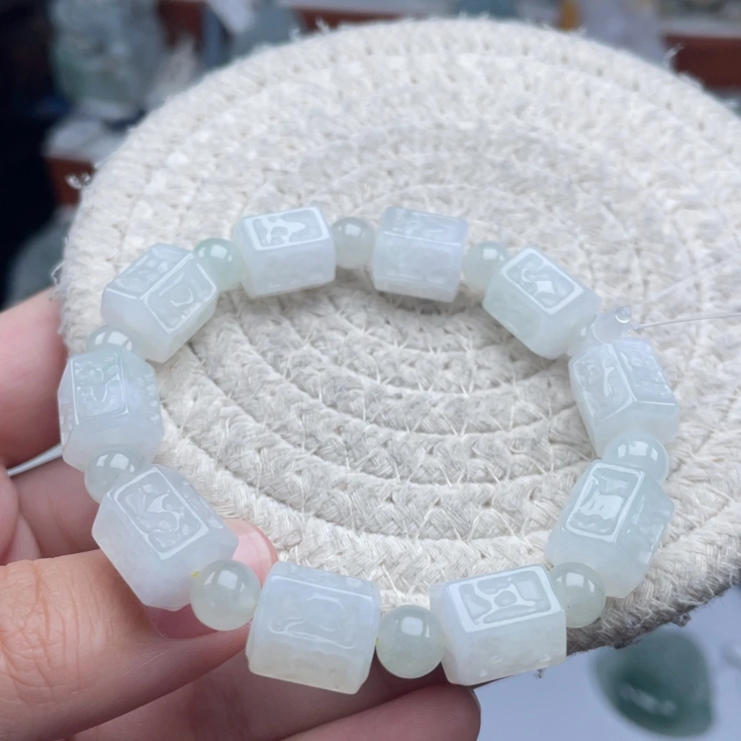 翡翠未镶嵌颈饰天然A货缅甸翡翠10.4mm