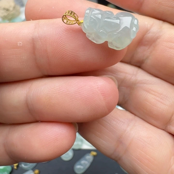 吊坠(不含链)18K金镶嵌翡翠