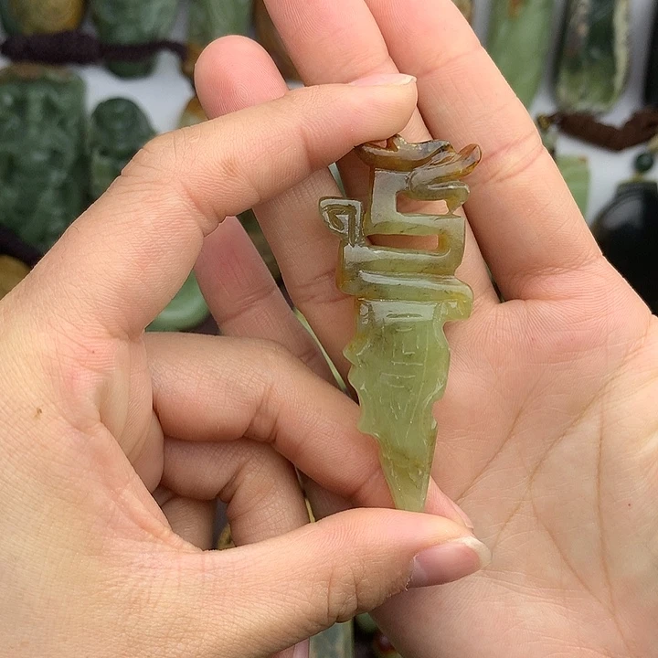 岫岩河磨玉（透闪石质玉）未镶嵌挂件