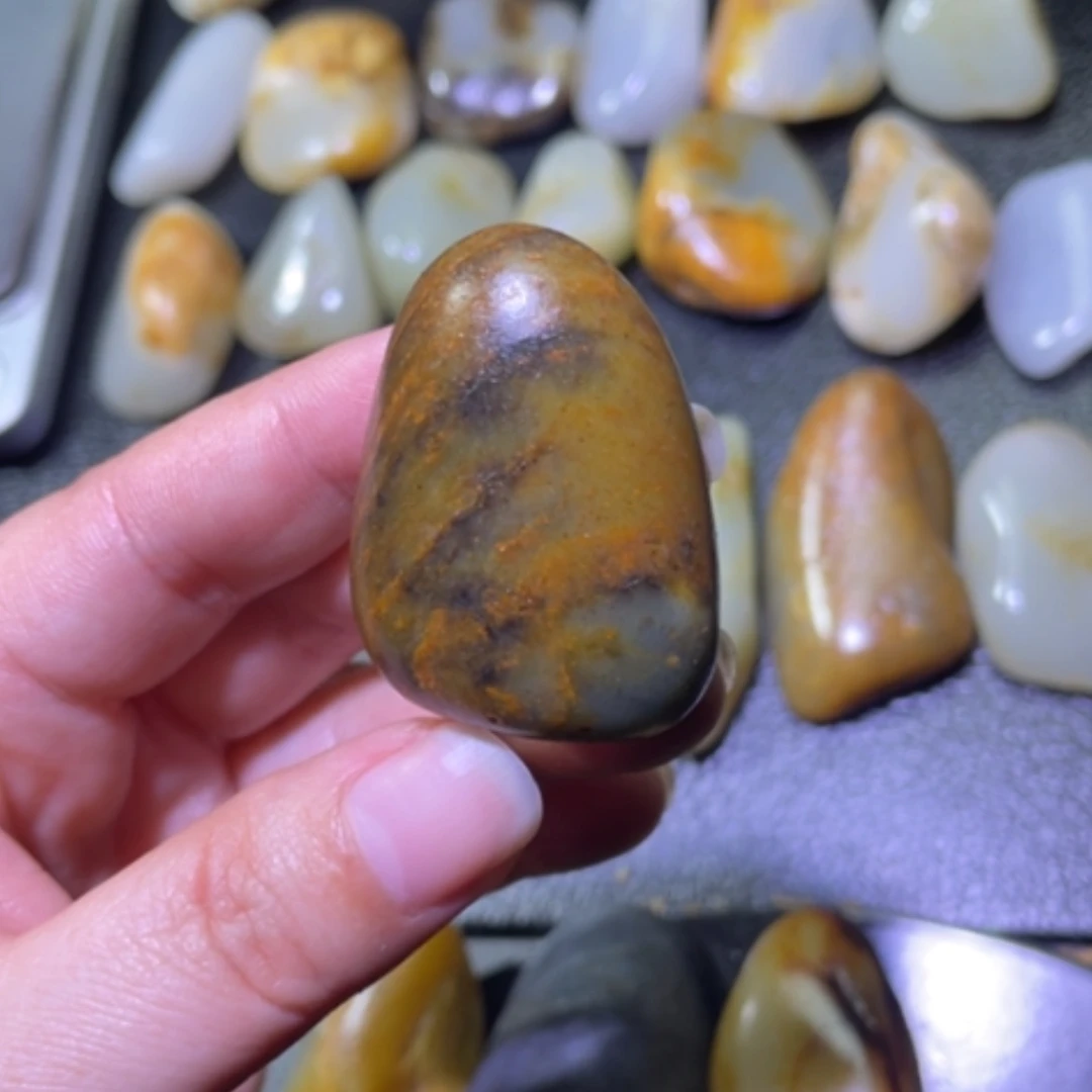 【闪购商品】颈饰未镶嵌和田玉（子料）