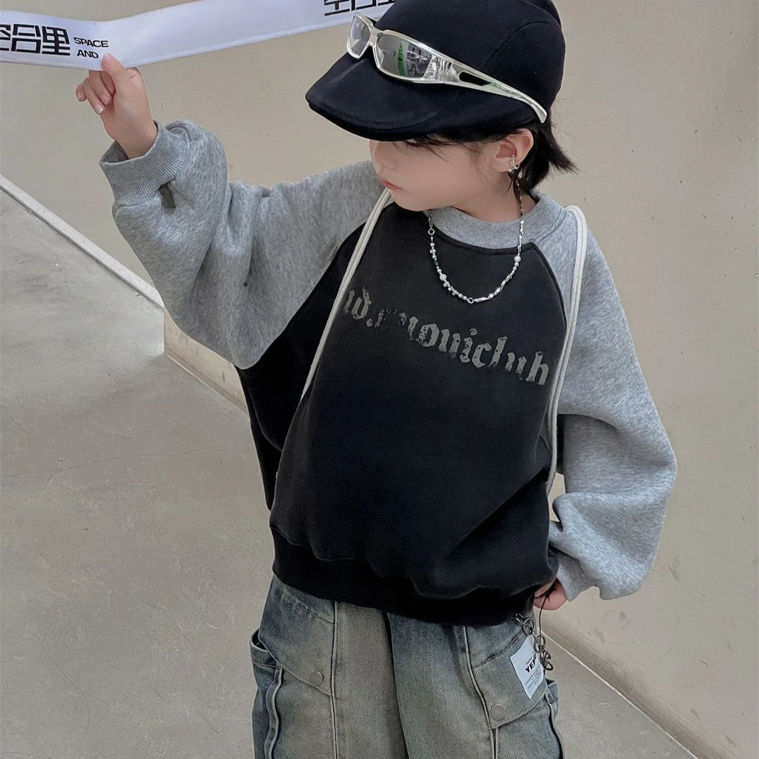 2024年冬季新款儿童卫衣加绒加厚潮酷男童套头宽松洋气上衣设计感