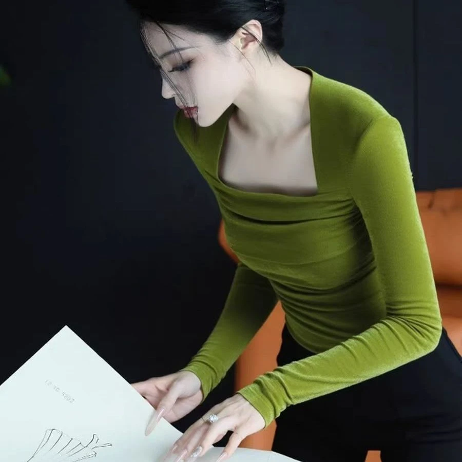 巨好看设计感上衣重要场合高级感轻奢减龄洋气绿色方领衬衫秋