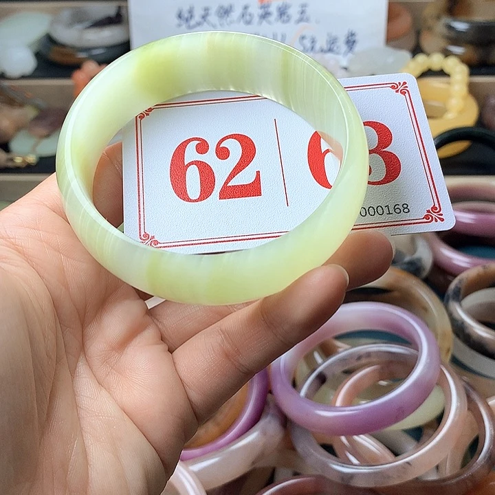 石英质玉（黄龙玉）未镶嵌手镯快***孙