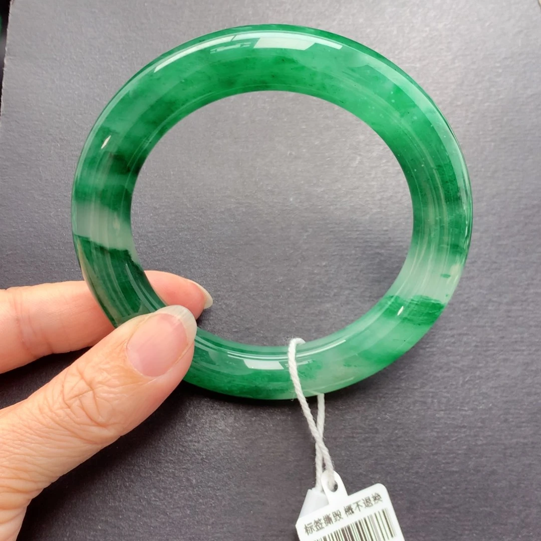 未镶嵌手镯石英质玉