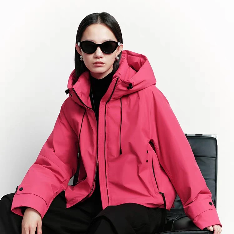 冬季白鸭绒防雪锁温保暖时尚百搭宽松工装冲锋外套女