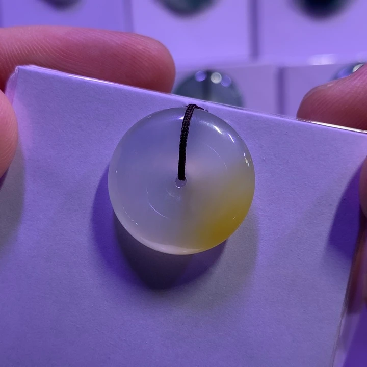 翡翠未镶嵌吊坠(不含链)翡翠吊坠
