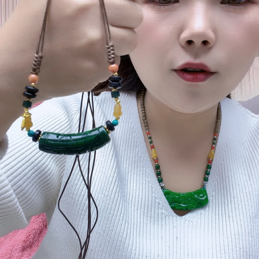翡翠未镶嵌颈饰项链