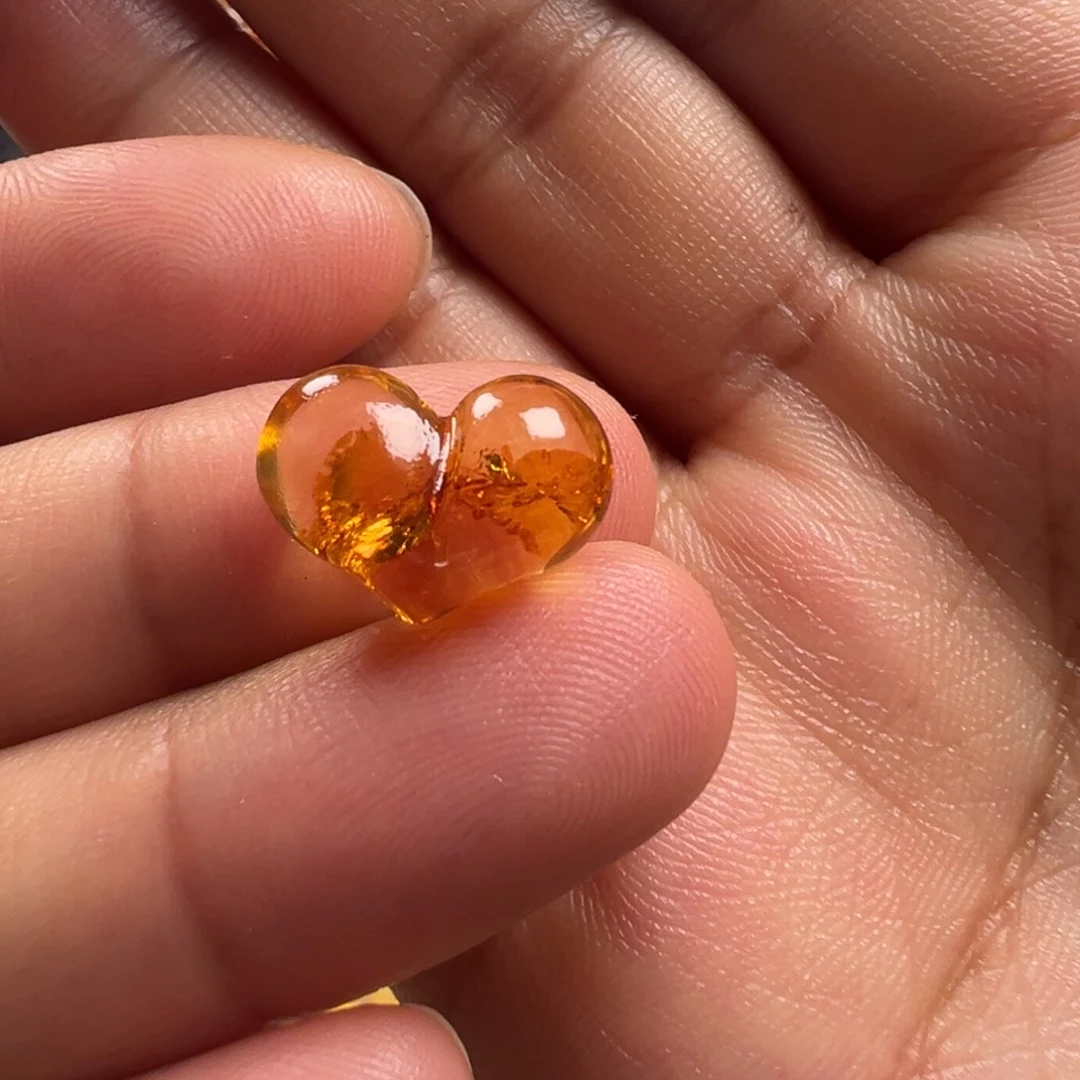 琥珀（花珀）颈饰未镶嵌屁桃（打孔不退换）