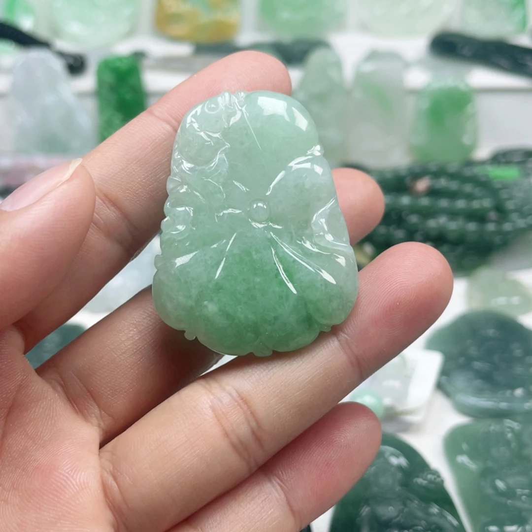 翡翠颈饰未镶嵌翡翠挂件