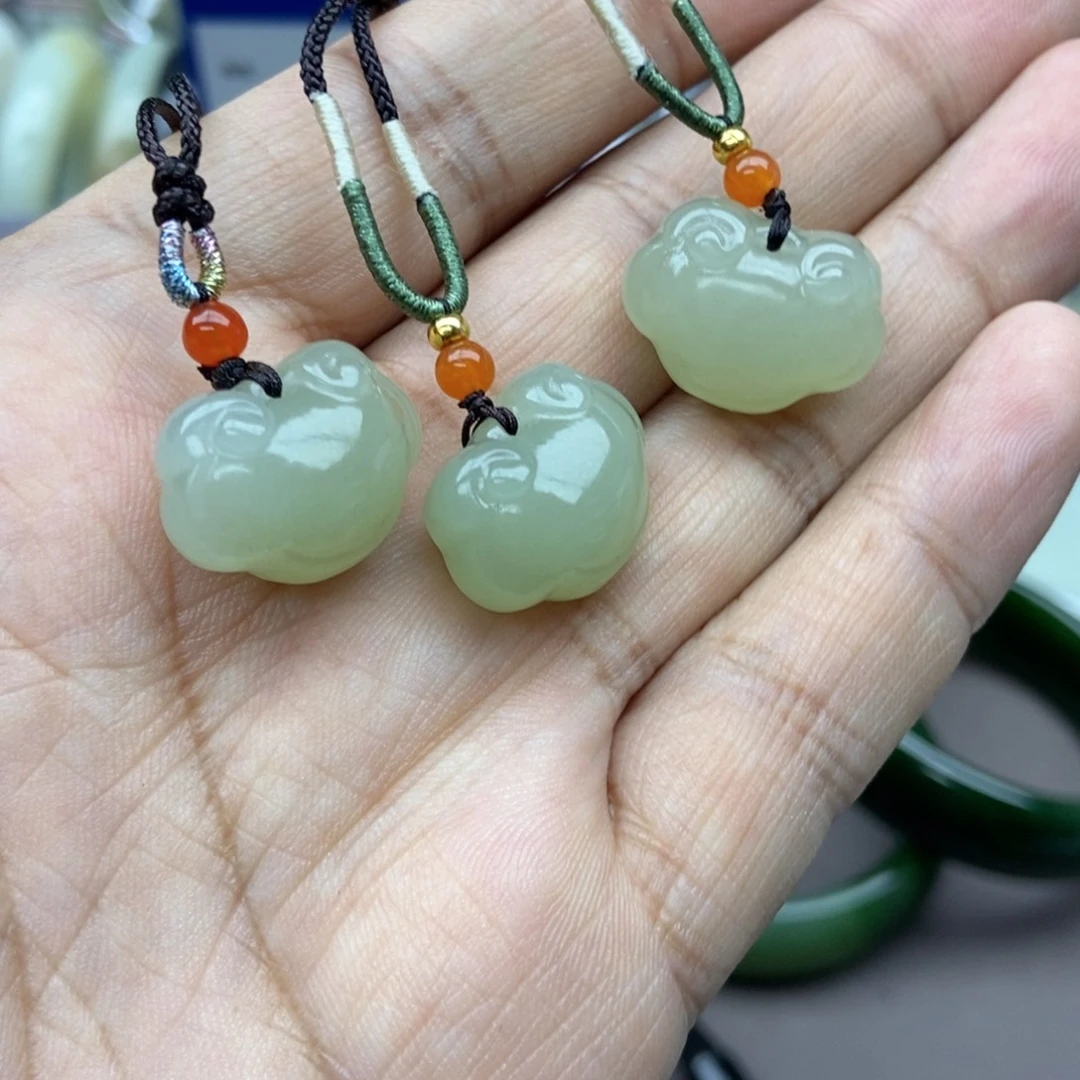 和田玉吊坠(不含链)未镶嵌