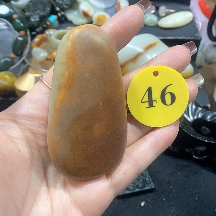 未镶嵌和田玉（糖玉）挂件