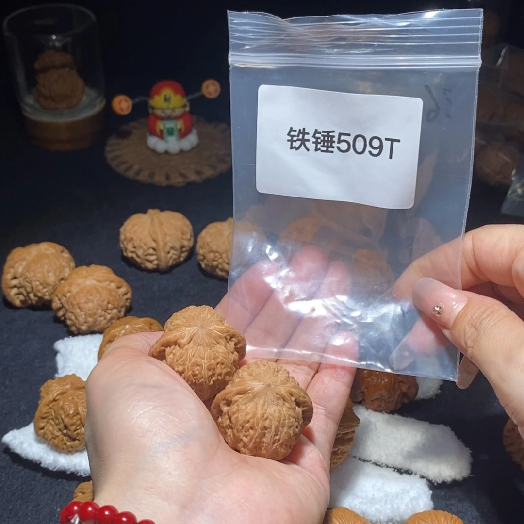 文玩核桃吊坠铁锤妹妹36