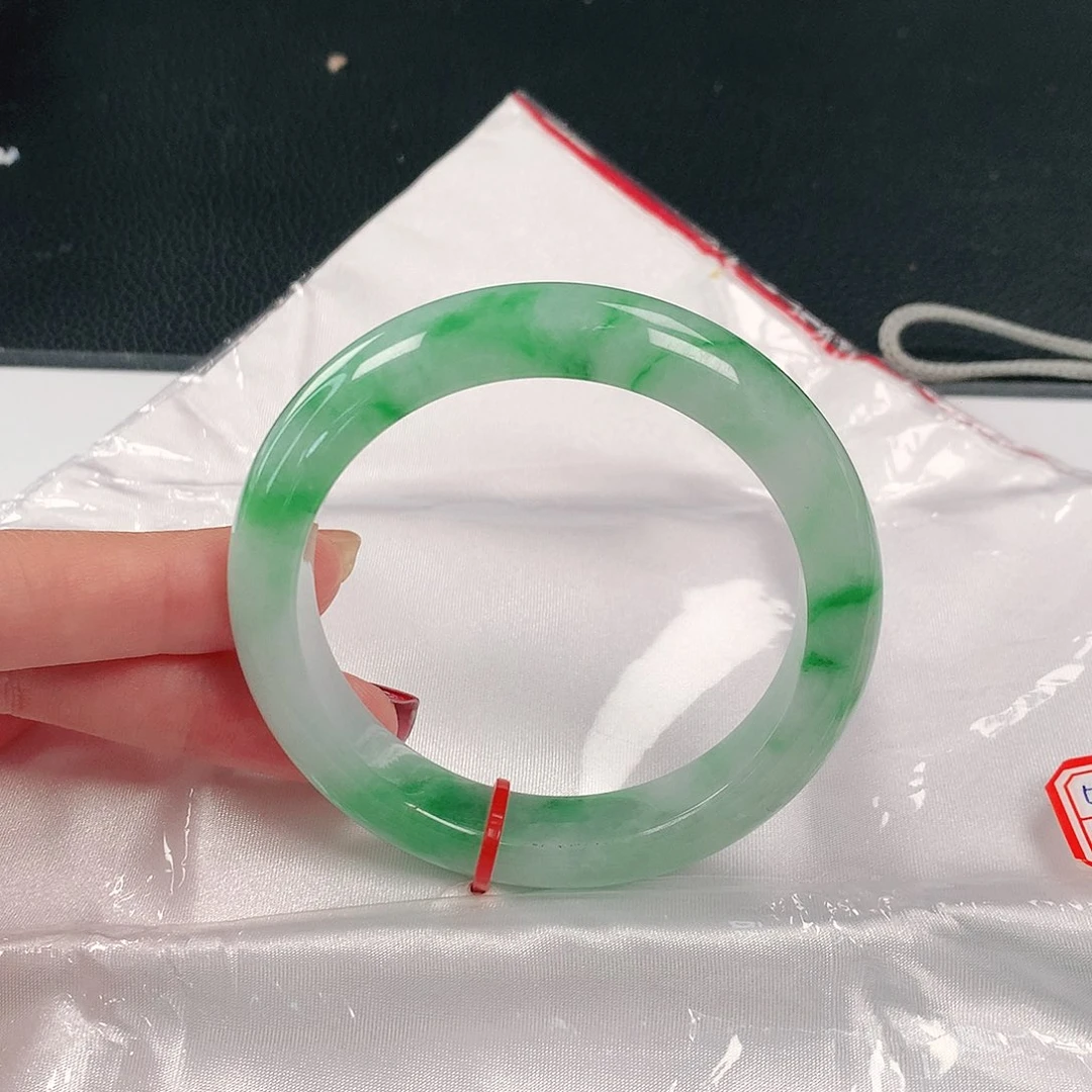 未镶嵌手镯翡翠824