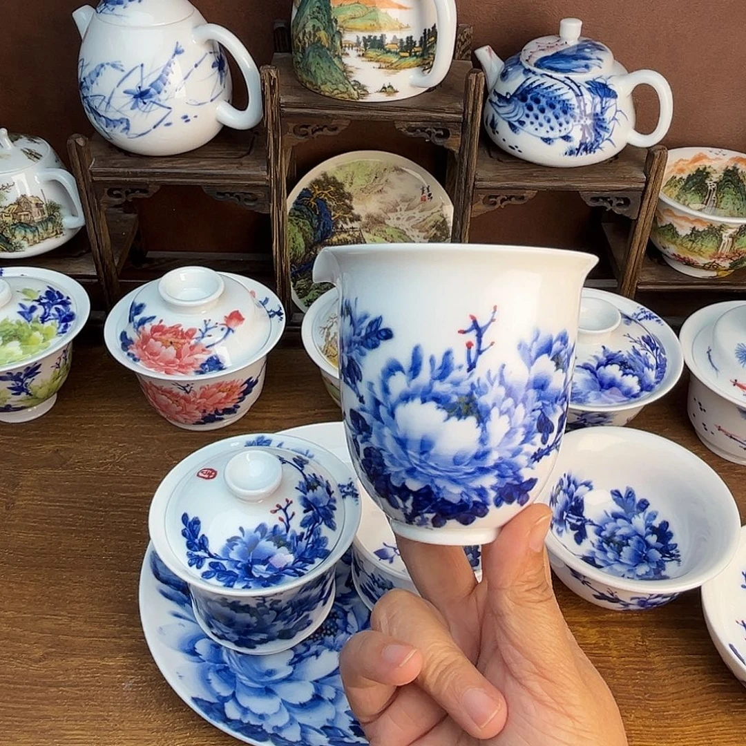 忠意堂釉下彩青花牡丹公道