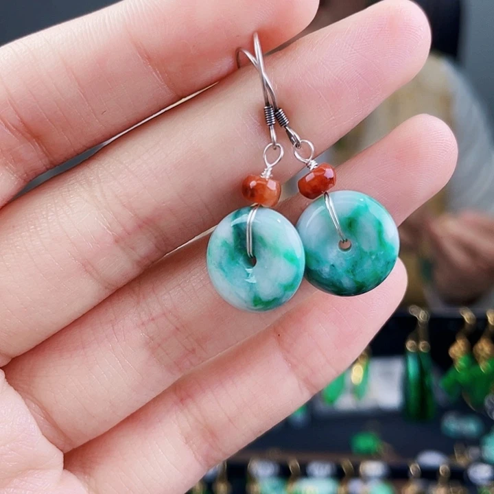 翡翠耳饰未镶嵌饰品