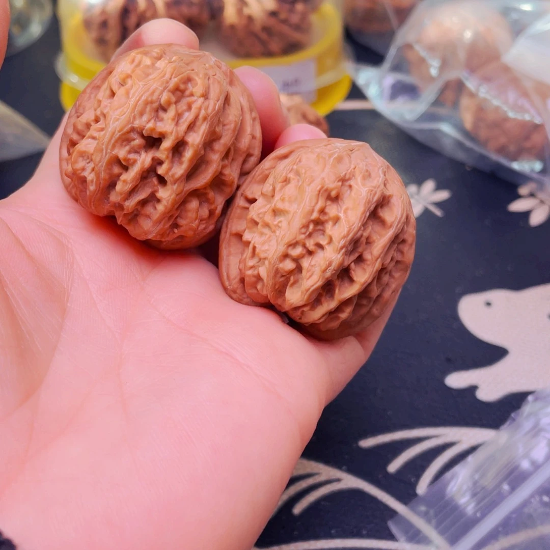 吊坠文玩核桃野生龙脊