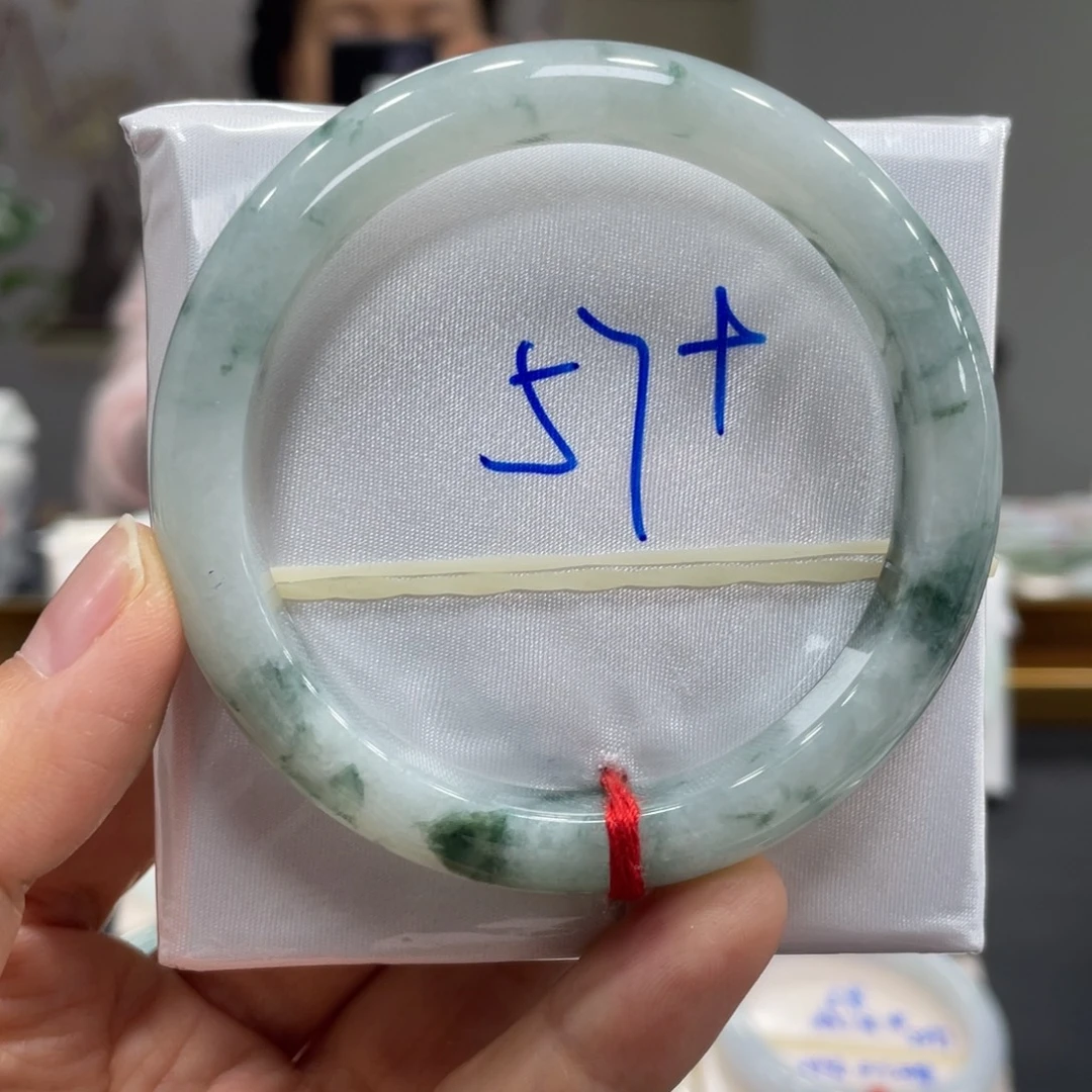 翡翠未镶嵌手镯翡翠