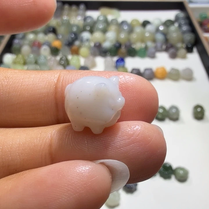 吴***卜未镶嵌和田玉珠宝半成品