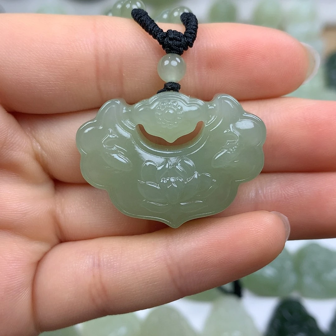 【闪购商品】颈饰未镶嵌和田玉