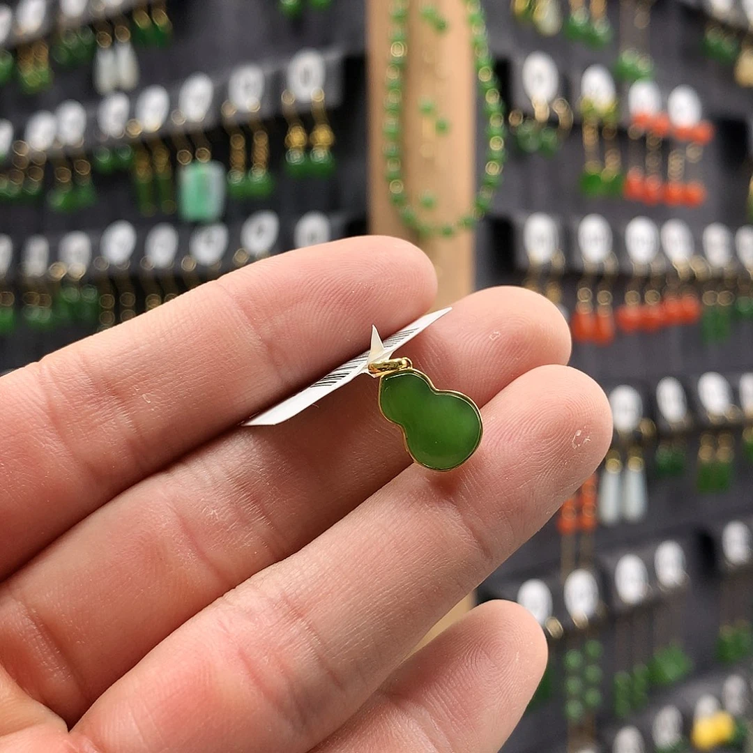 和田玉颈饰18K金镶嵌