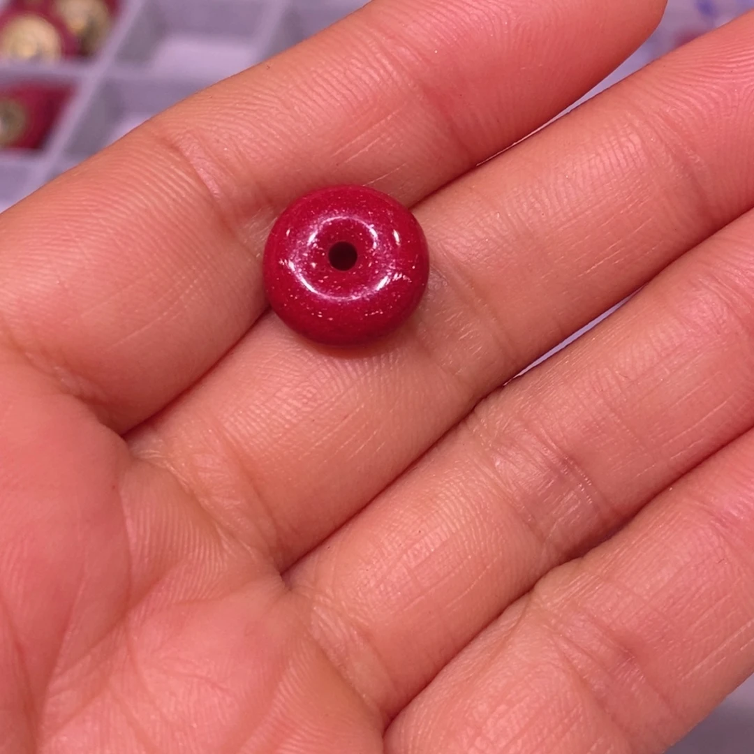 天然辰砂红晶砂红绳手串