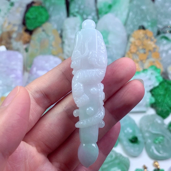 吊坠(不含链)未镶嵌翡翠