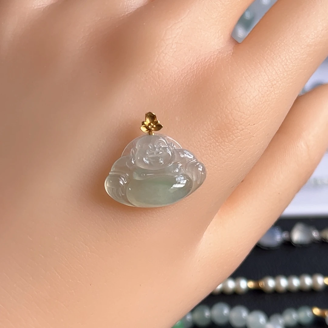 翡翠18K金镶嵌颈饰福利