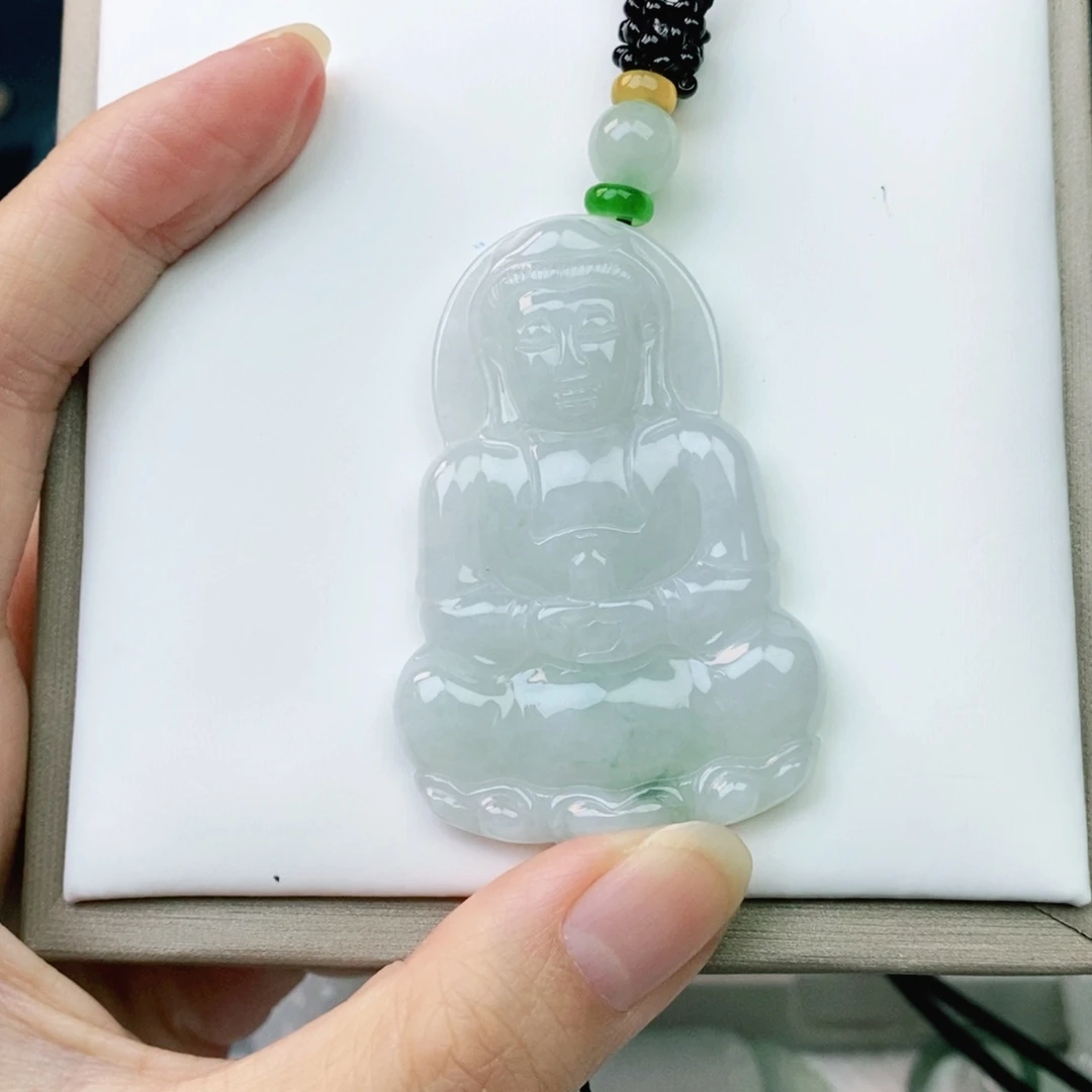翡翠未镶嵌颈饰观音